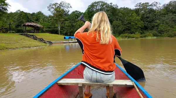 Comment découvrir les traditions des tribus navajos dans le désert de l'Arizona?